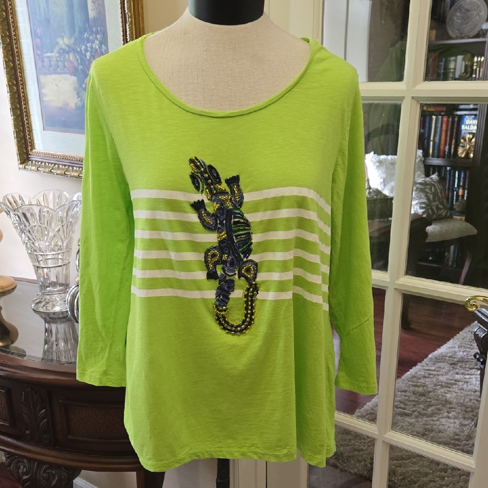 Crown & Ivy Authentic Tee Lime Green Embellish Beaded Gekko Lizard 3/4 Slv L EUC